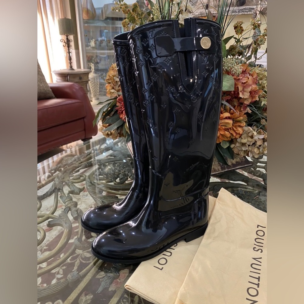 Louis Vuitton Monogram Rubber Rain Boots Shoes Women 38 Black